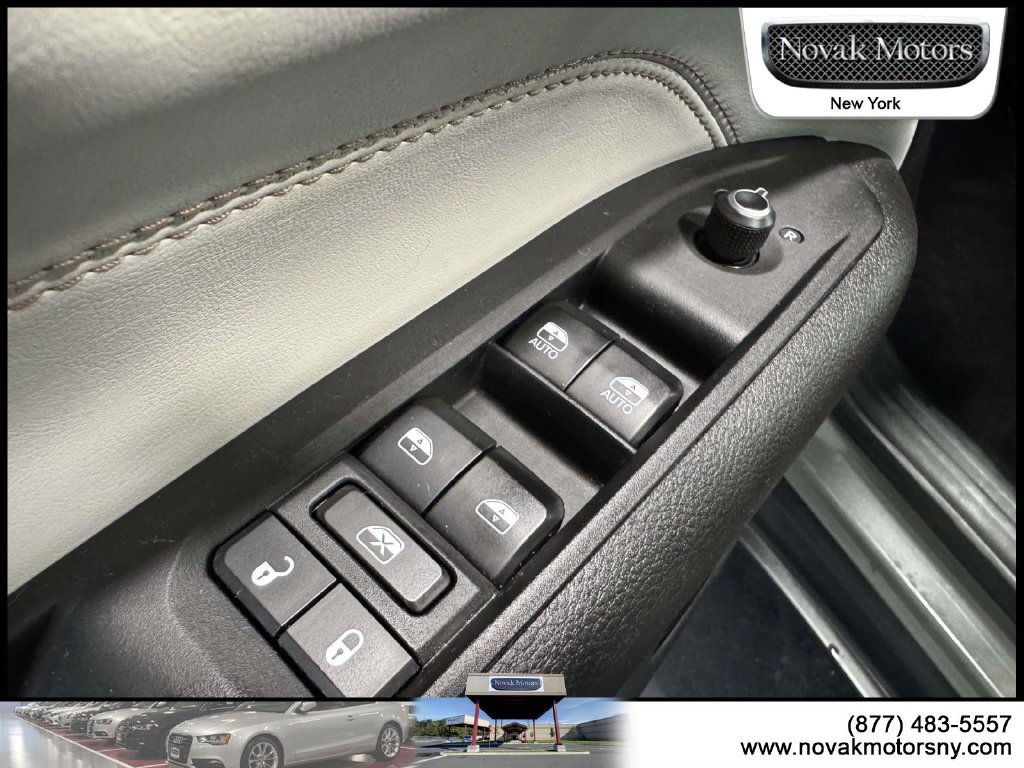 Used 2023 Jeep Compass Limited AWD/4WD image 18