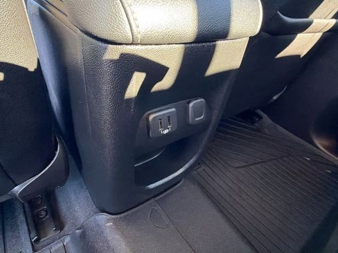 Used 2020 GMC Canyon SLT w/ Driver Alert Package image 25