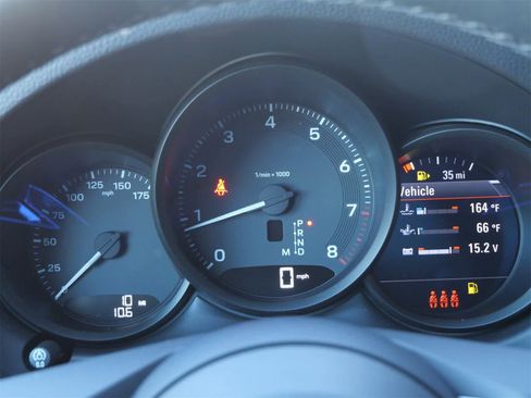 New 2026 Porsche Macan image 17