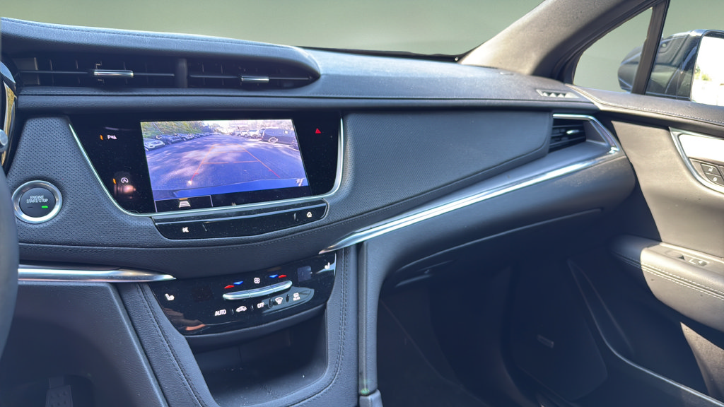 Certified 2025 Cadillac XT5 Luxury FWD image 35