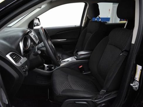 Used 2020 Dodge Journey SE image 11