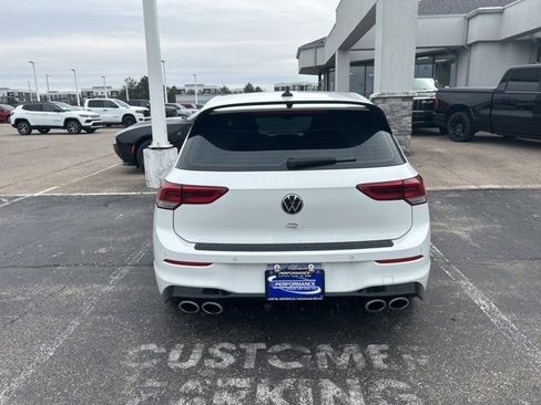 Used 2024 Volkswagen Golf R image 9