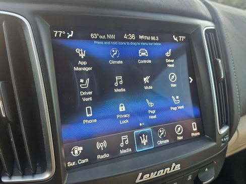 Used 2019 Maserati Levante GranLusso image 45