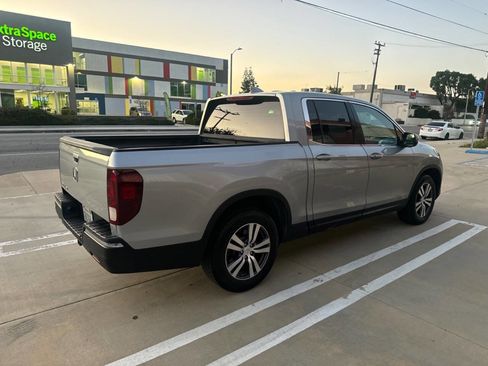 Used 2017 Honda Ridgeline RTS image 4