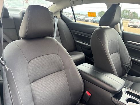 Used 2023 Nissan Altima 2.5 SV image 16