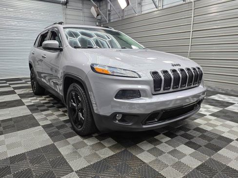 Used 2017 Jeep Cherokee High Altitude FWD image 4