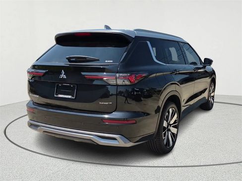 New 2025 Mitsubishi Outlander SEL image 6