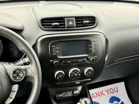Used 2019 Kia Soul FWD image 28