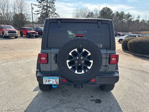 Used 2025 Jeep Wrangler Rubicon image 6
