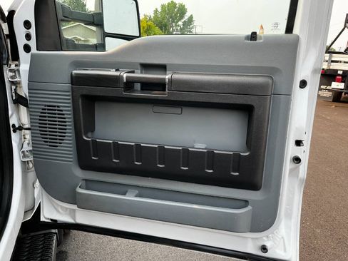 Used 2012 Ford F550 4x4 Crew Cab Super Duty w/ Payload Upgrade Pkg image 20