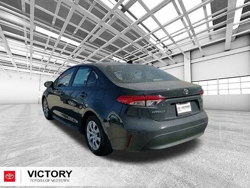 Certified 2025 Toyota Corolla LE image 5