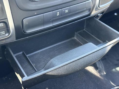Used 2019 RAM 1500 Classic SLT AWD/4WD image 7