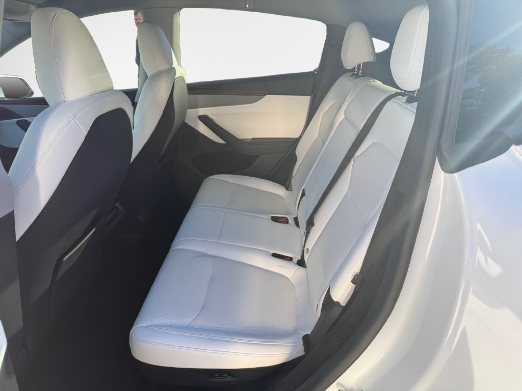 Used 2026 Tesla Model Y Long Range AWD/4WD image 24