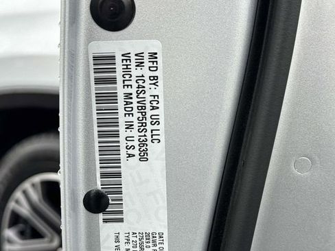 Used 2024 Jeep Wagoneer Series II w/ Flexible Seating Group AWD/4WD image 31