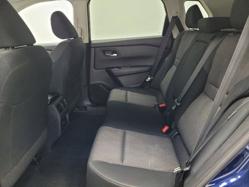 Used 2024 Nissan Rogue SV image 18