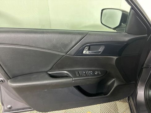 Used 2015 Honda Accord Sport image 14