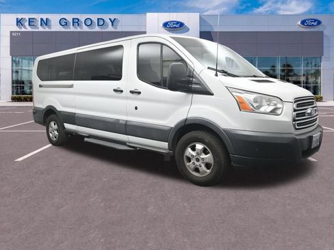 Used 2017 Ford Transit 350 XLT RWD image 20