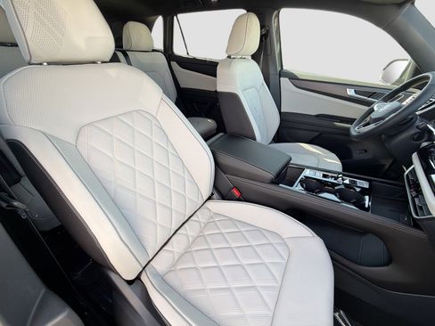 New 2026 Volkswagen Atlas Cross Sport SEL Premium R-Line AWD/4WD image 14