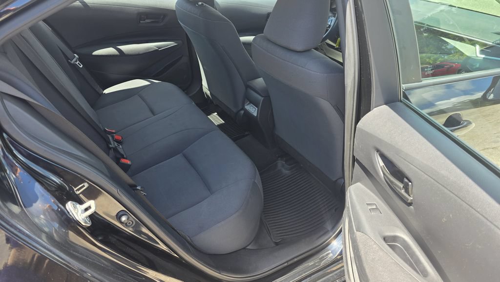 Used 2023 Toyota Corolla LE FWD image 7