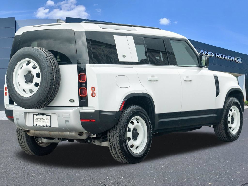 Used 2023 Land Rover Defender 110 AWD/4WD image 4