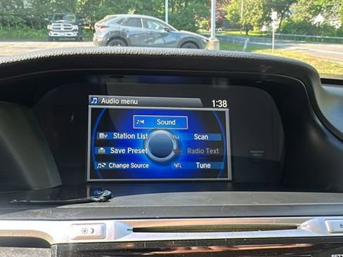 Used 2015 Honda Accord EX-L image 9