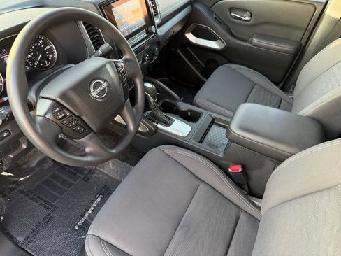 Certified 2023 Nissan Frontier SV w/ Graphics Package image 17