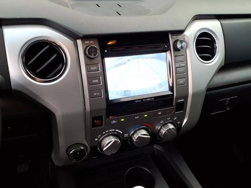 Used 2015 Toyota Tundra SR5 w/ SR5 Upgrade Package AWD/4WD image 23
