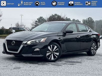 Used 2022 Nissan Altima 2.5 SV