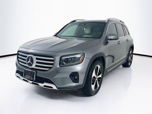 Used 2025 Mercedes-Benz GLB 250 GLB 250 image 3