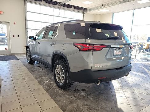Used 2023 Chevrolet Traverse LT image 6