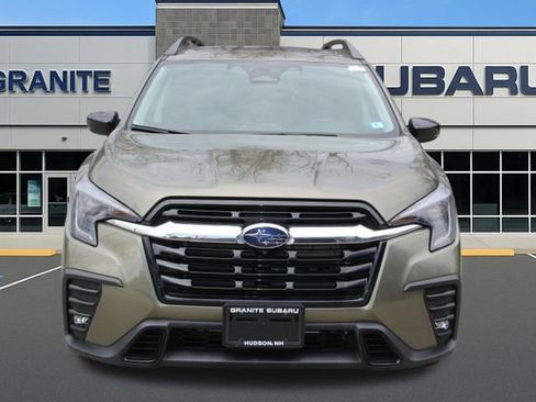 Used 2025 Subaru Ascent Limited AWD/4WD image 5