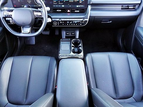 Certified 2025 Hyundai Ioniq 5 SEL image 22