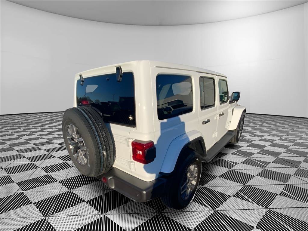 New 2026 Jeep Wrangler Unlimited Sahara AWD/4WD image 6