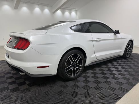 Used 2018 Ford Mustang Premium image 9