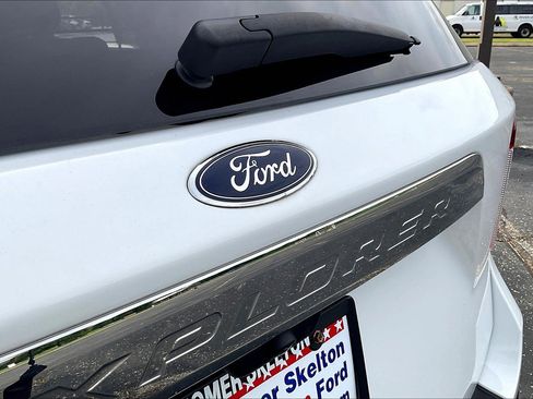 Used 2023 Ford Explorer Limited image 29