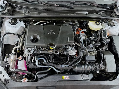 Used 2025 Toyota Camry LE image 32