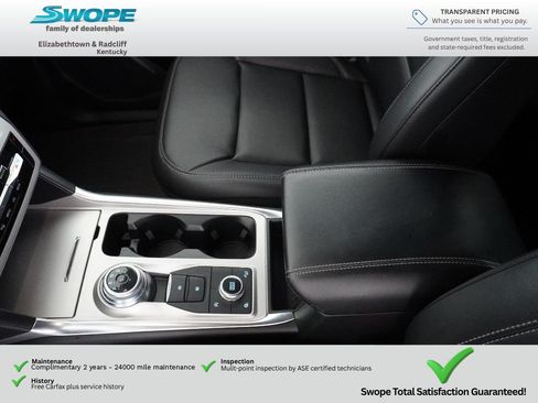 Used 2024 Ford Explorer XLT w/ Equipment Group 202A AWD/4WD image 26
