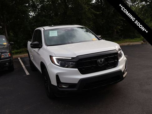 Certified 2025 Honda Ridgeline Black Edition image 1