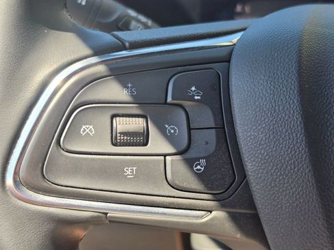 Used 2025 Buick Envista Preferred w/ Convenience I Package FWD image 11