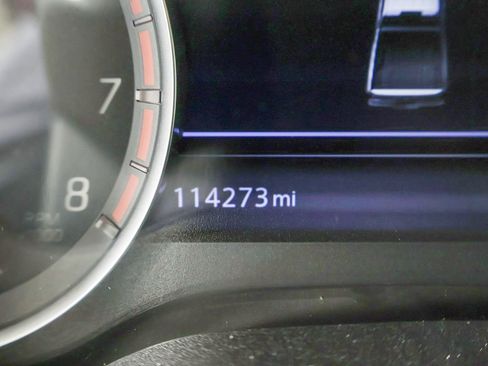 Used 2020 Nissan Titan SL w/ Moonroof Package image 9