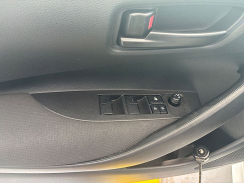 Used 2025 Toyota Corolla LE FWD image 18