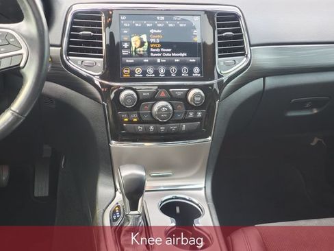 Used 2022 Jeep Grand Cherokee Laredo X RWD image 31