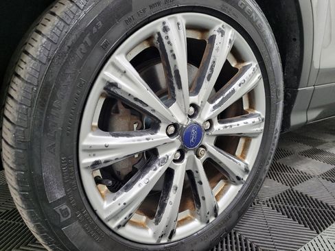 Used 2017 Ford Escape Titanium image 31