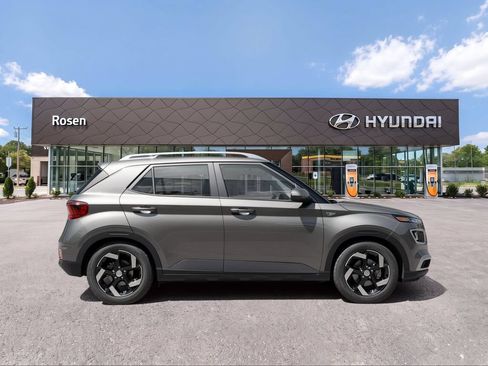 New 2026 Hyundai Venue SEL FWD image 6