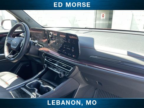 Used 2025 Chevrolet Traverse RS w/ LPO, Floor Liner Package AWD/4WD image 27