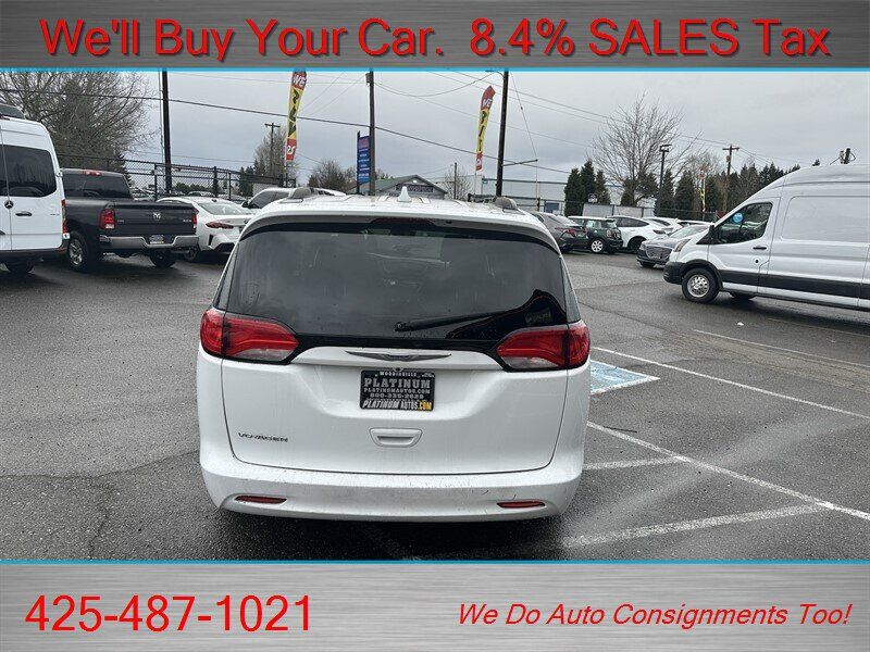 Used 2020 Chrysler Voyager Lxi FWD image 6