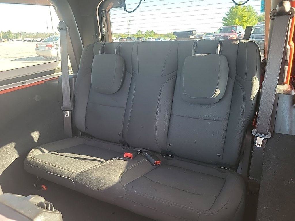 Used 2019 Jeep Wrangler Sport AWD/4WD image 14