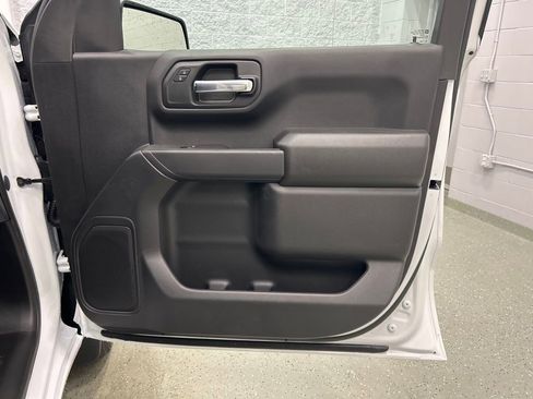 Used 2023 Chevrolet Silverado 1500 Custom AWD/4WD image 16