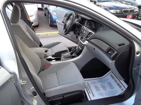 Used 2013 Honda Accord LX image 11