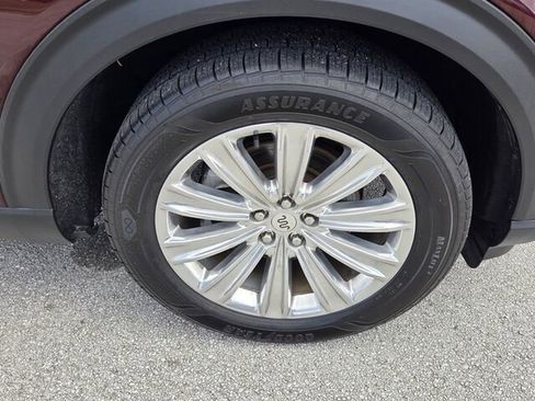 Used 2022 Ford Explorer King Ranch w/ Premium Technology Package image 16